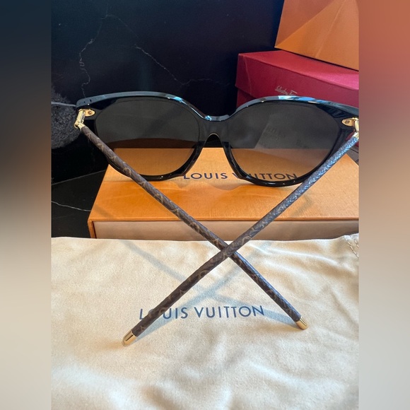 Louis Vuitton Black Sunglasses main image 13